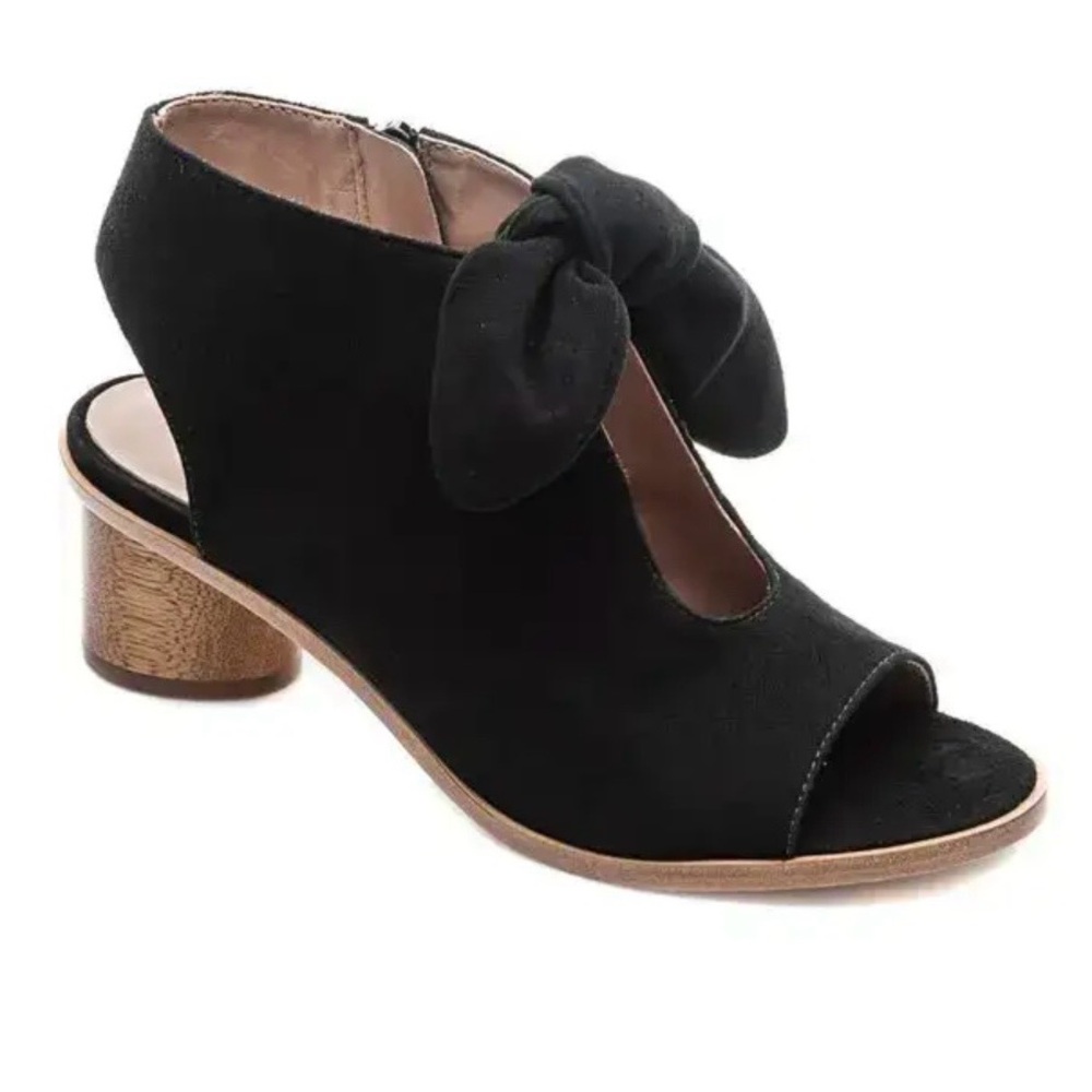 Bernardo Luna Bootie Size: 9